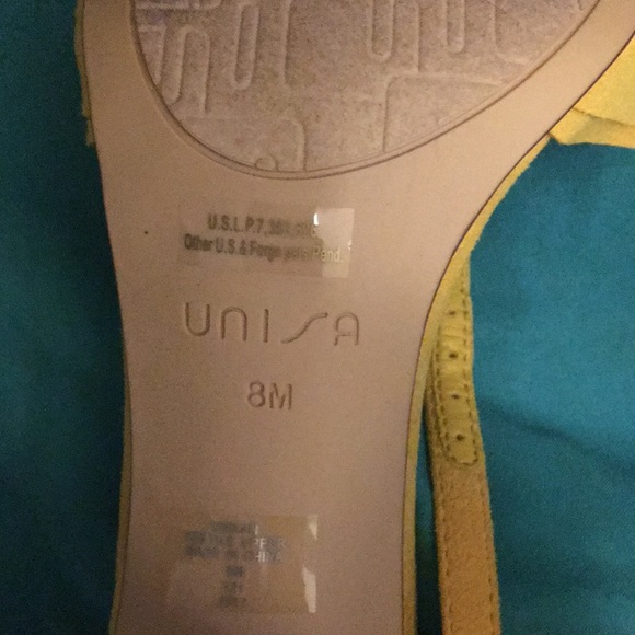 Yellow Sandals - Picture 7 of 7